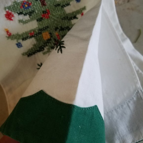 2 -TWO Vintage Lillian Vernon Christmas Tree Guest Towels Cross Stitch Bathroom - Picture 15 of 17